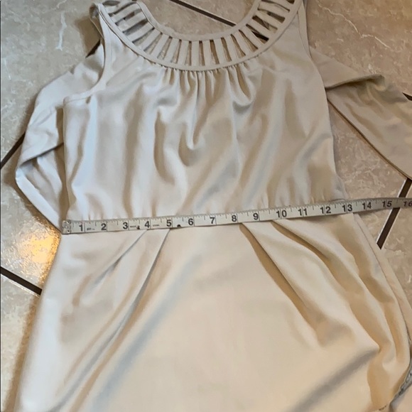 Esley Dress SZ SM - Picture 5 of 8